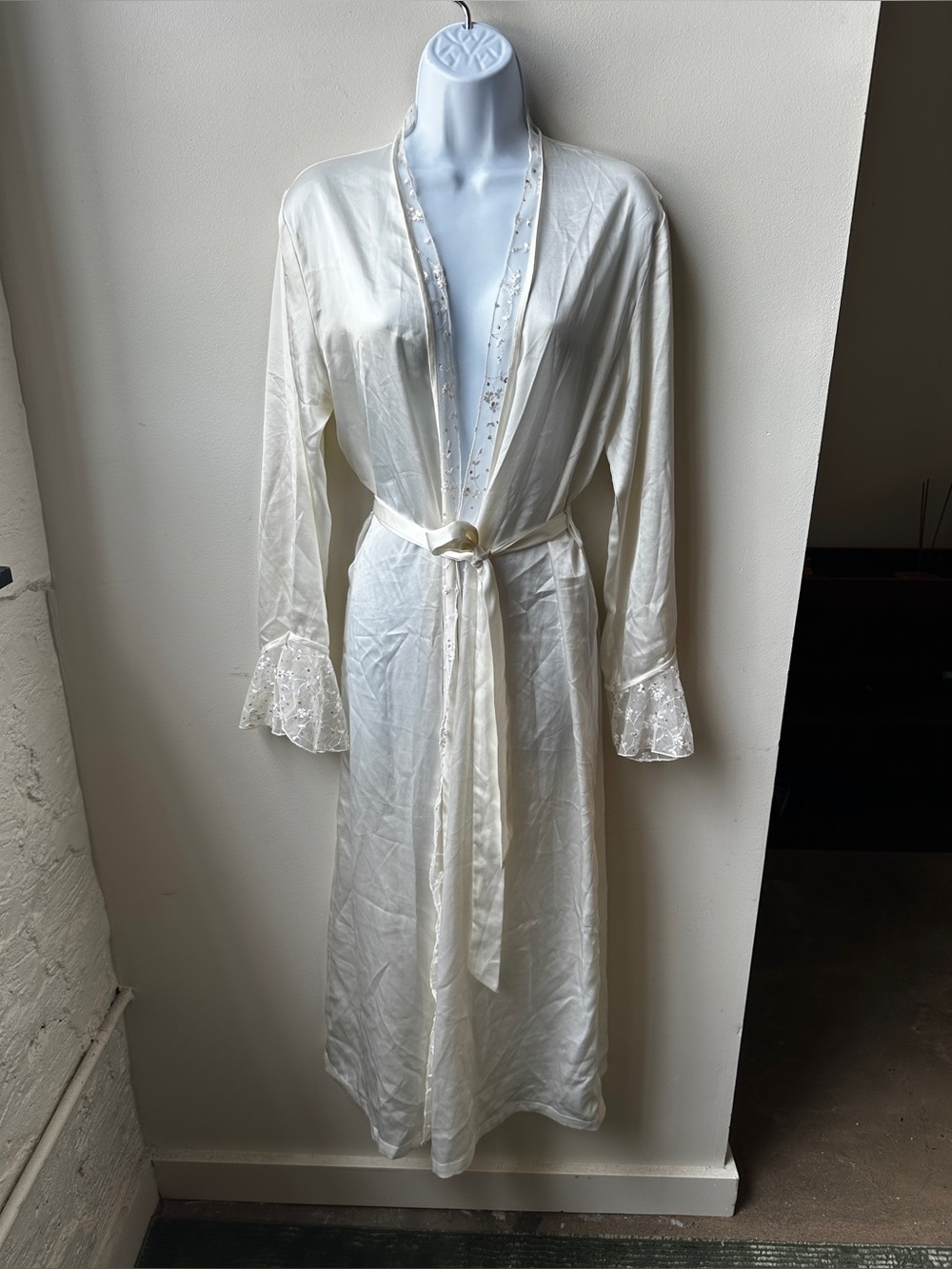 VTG 90s Y2K Delicates Ivory Satin Lace Maxi Long Robe Bridal Coquette Peignoir S